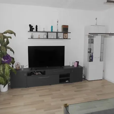 Apartment Haus Astrid -schwerin-görries - *